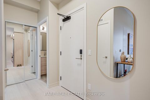 Photo 4 at 413 - 2501 Saw Whet Boulevard, GA Glen Abbey, Oakville