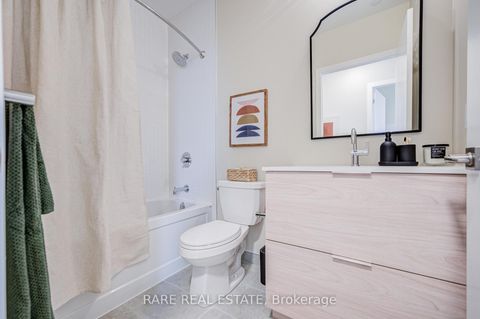 Photo 18 at 413 - 2501 Saw Whet Boulevard, GA Glen Abbey, Oakville