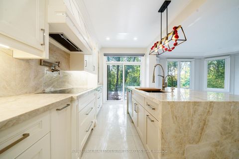 Photo 2 at 49 Cooper creek Court, Maple, Vaughan