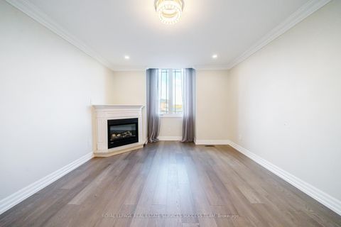 Photo 12 at 49 Cooper creek Court, Maple, Vaughan