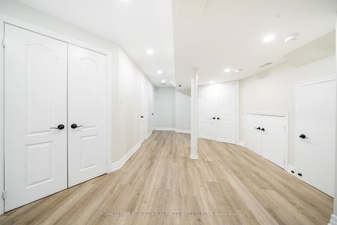 Photo 15 at 49 Cooper creek Court, Maple, Vaughan