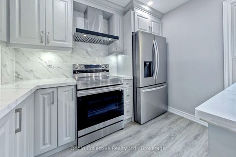 Photo 3 at 47 Woolenscote Circle, Clairville, Toronto