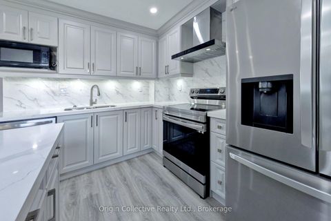 Photo 4 at 47 Woolenscote Circle, Clairville, Toronto