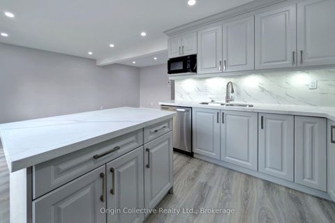 Photo 6 at 47 Woolenscote Circle, Clairville, Toronto