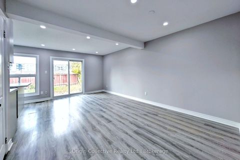 Photo 10 at 47 Woolenscote Circle, Clairville, Toronto