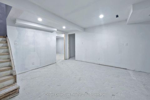 Photo 33 at 47 Woolenscote Circle, Clairville, Toronto Photo 33 at 47 Woolenscote Circle, Clairville, Toronto