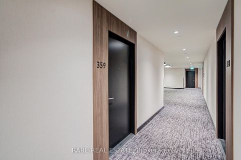 Photo 4 at 359 - 2501 Saw Whet Boulevard, GA Glen Abbey, Oakville