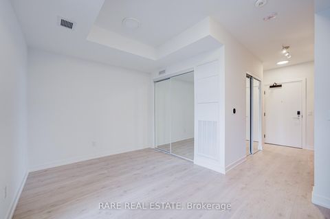 Photo 5 at 359 - 2501 Saw Whet Boulevard, GA Glen Abbey, Oakville