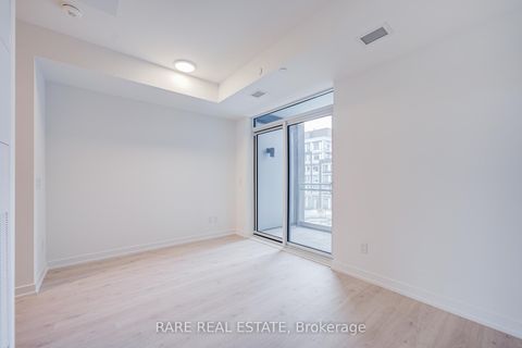 Photo 7 at 359 - 2501 Saw Whet Boulevard, GA Glen Abbey, Oakville