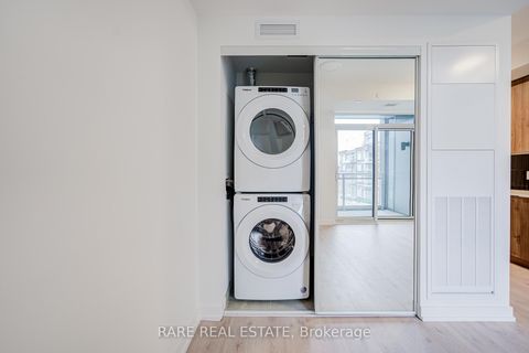 Photo 9 at 359 - 2501 Saw Whet Boulevard, GA Glen Abbey, Oakville