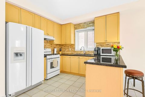 Photo 3 at 50 Saint Victor Drive, Vellore Village, Vaughan
