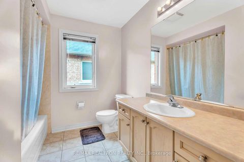 Photo 12 at 50 Saint Victor Drive, Vellore Village, Vaughan