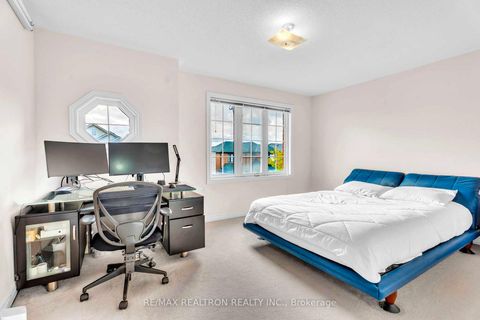 Photo 13 at 50 Saint Victor Drive, Vellore Village, Vaughan