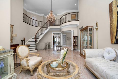 Photo 7 at 118 Park Ridge Drive, Kleinburg, Vaughan