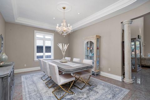 Photo 9 at 118 Park Ridge Drive, Kleinburg, Vaughan