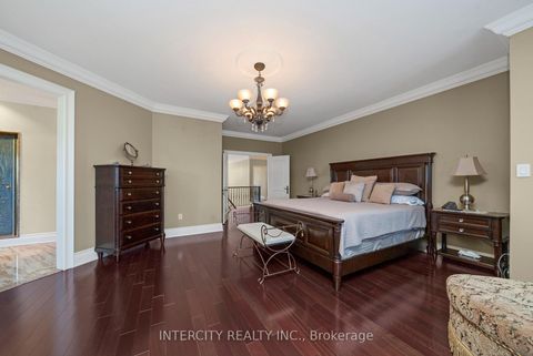 Photo 25 at 118 Park Ridge Drive, Kleinburg, Vaughan
