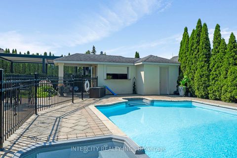 Photo 46 at 118 Park Ridge Drive, Kleinburg, Vaughan