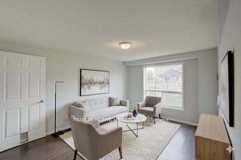 Photo 2 at 14 TUNBRIDGE Road, Georgian Drive, Barrie