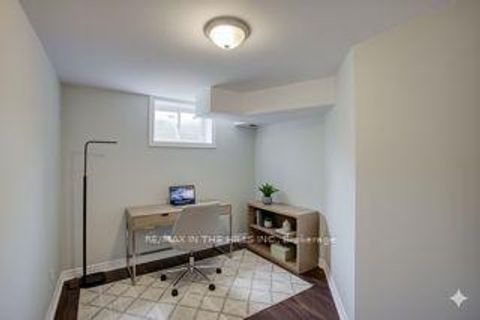 Photo 9 at 14 TUNBRIDGE Road, Georgian Drive, Barrie