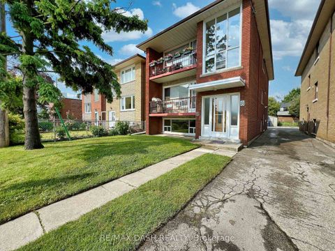 Photo 4 at 8 Nineteenth Street, New Toronto, Toronto
