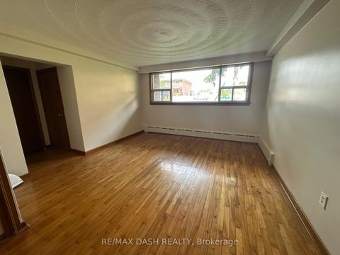 Photo 11 at 8 Nineteenth Street, New Toronto, Toronto