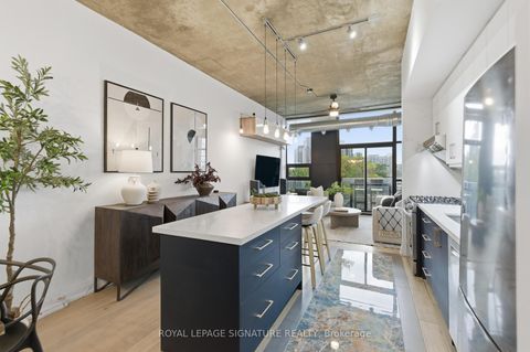 Photo 3 at 503 - 60 Bathurst Street, Niagara, Toronto