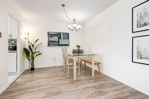 Photo 11 at 1407 - 205 Hilda Avenue, Newtonbrook West, Toronto