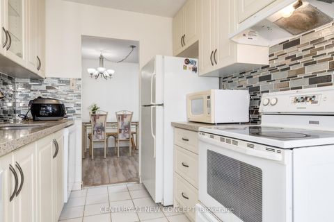 Photo 14 at 1407 - 205 Hilda Avenue, Newtonbrook West, Toronto
