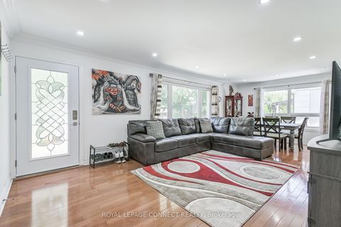 Photo 3 at 27 Horton Boulevard, Eglinton East, Toronto Photo 3 at 27 Horton Boulevard, Eglinton East, Toronto