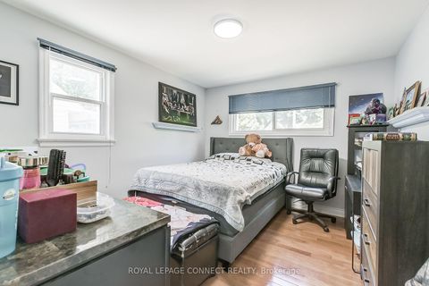 Photo 8 at 27 Horton Boulevard, Eglinton East, Toronto