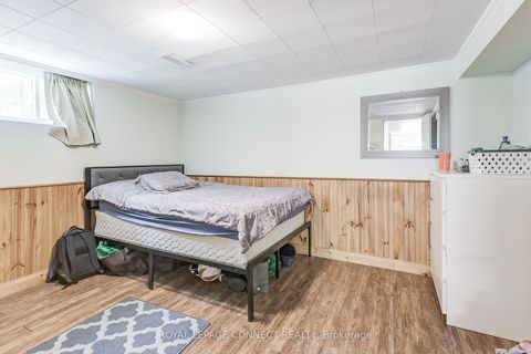 Photo 13 at 27 Horton Boulevard, Eglinton East, Toronto Photo 13 at 27 Horton Boulevard, Eglinton East, Toronto