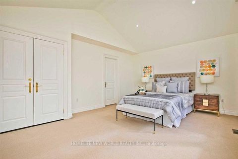 Photo 22 at 7 Roslin Avenue, Lawrence Park North, Toronto