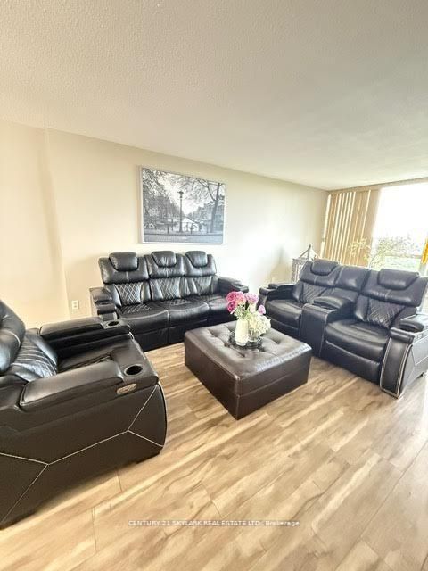 Photo 6 at 1707 - 5 Rowntree Road, Jamestown, Toronto