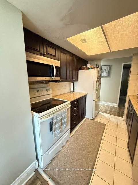 Photo 8 at 1707 - 5 Rowntree Road, Jamestown, Toronto