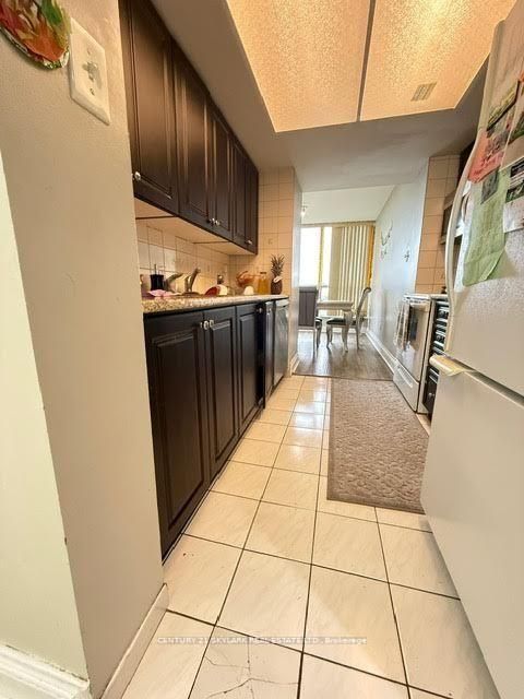 Photo 10 at 1707 - 5 Rowntree Road, Jamestown, Toronto