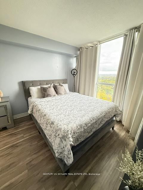 Photo 15 at 1707 - 5 Rowntree Road, Jamestown, Toronto