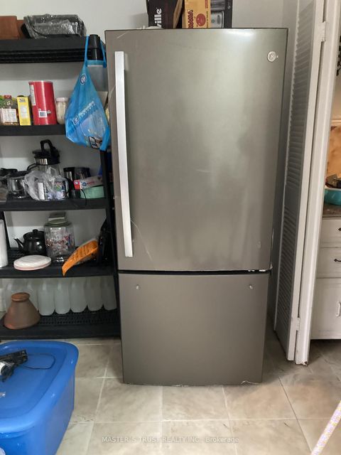 Photo 2 at 116 - 10 Eddystone Avenue, Jane Heights, Toronto