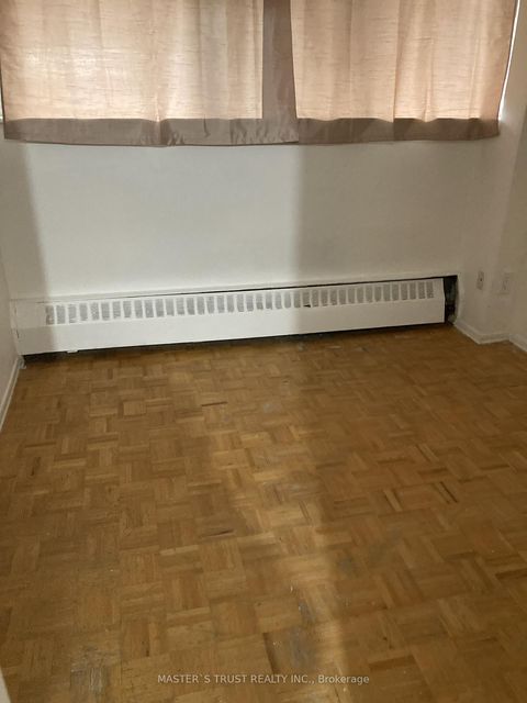 Photo 14 at 116 - 10 Eddystone Avenue, Jane Heights, Toronto