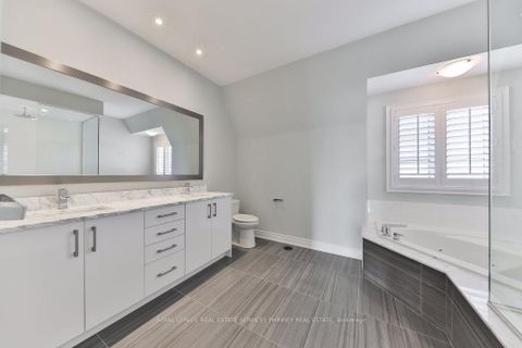 Photo 14 at 10 - 2160 Trafalgar Road W, RO River Oaks, Oakville