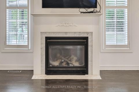 Photo 17 at 2400 Tesla Crescent, JC Joshua Creek, Oakville