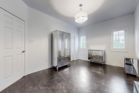 Photo 19 at 2400 Tesla Crescent, JC Joshua Creek, Oakville