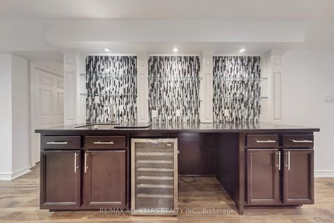 Photo 33 at 2400 Tesla Crescent, JC Joshua Creek, Oakville