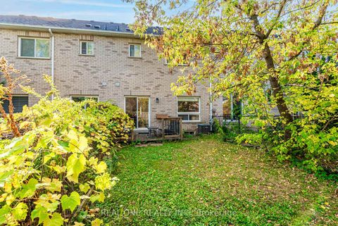 Photo 31 at 15 Debonair Street, Westbrook, Richmond Hill