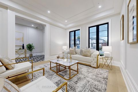 Photo 5 at 160 Lawrence Avenue, Harding, Richmond Hill