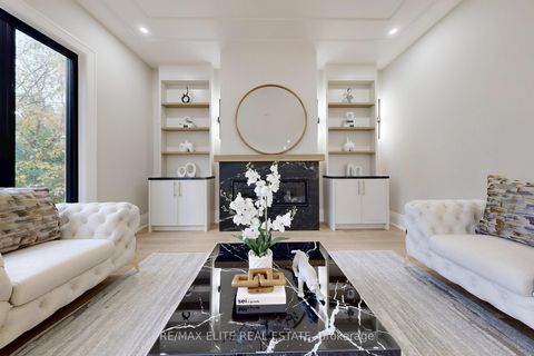 Photo 12 at 160 Lawrence Avenue, Harding, Richmond Hill