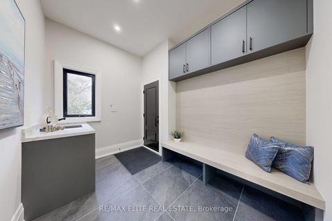 Photo 27 at 160 Lawrence Avenue, Harding, Richmond Hill