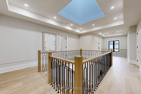 Photo 31 at 160 Lawrence Avenue, Harding, Richmond Hill