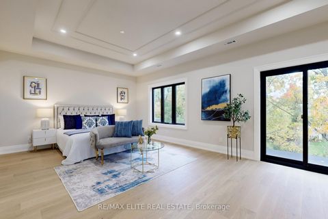 Photo 32 at 160 Lawrence Avenue, Harding, Richmond Hill