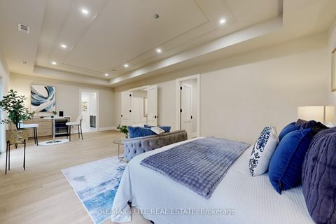 Photo 33 at 160 Lawrence Avenue, Harding, Richmond Hill