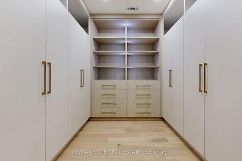 Photo 36 at 160 Lawrence Avenue, Harding, Richmond Hill